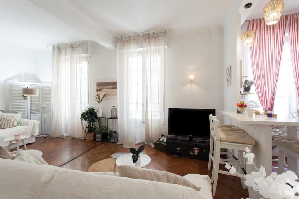 Apartment #41 & Charming 1 Bdr Flat 10mins Walk To Nizza