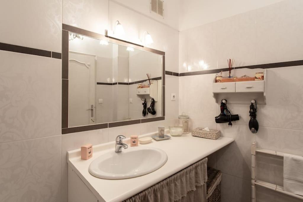 #41 & Charming 1 Bdr Flat 10mins Walk To